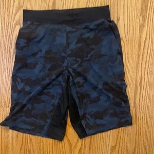 Men’s lululemon shorts. Size medium 9” inseam